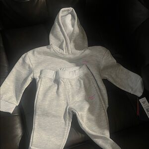 Grey Reebok sweat outfit